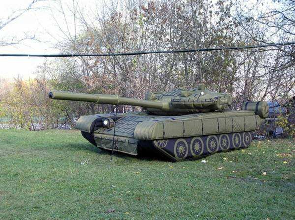 皋兰陆地军事假目标坦克